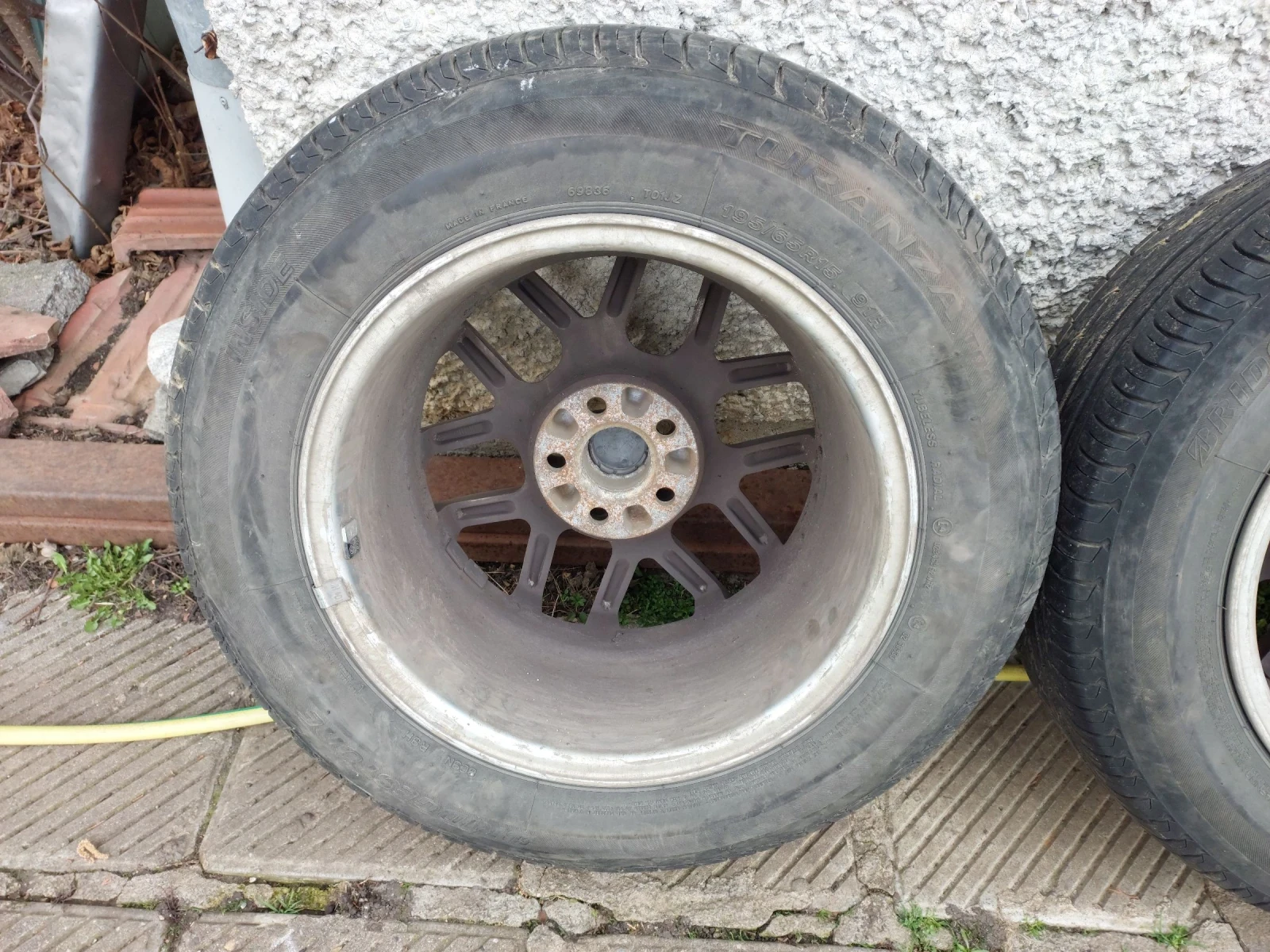 Гуми с джанти Bridgestone 195/65R15, снимка 6 - Гуми и джанти - 53754609