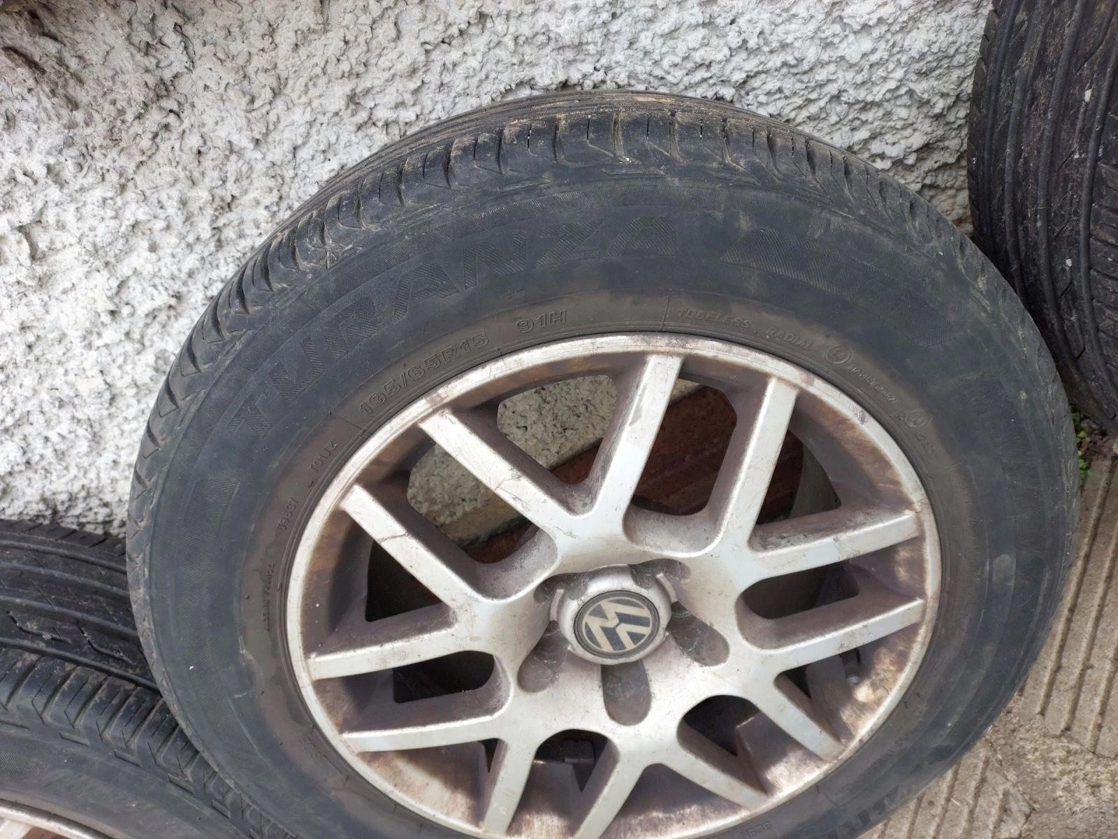 Гуми с джанти Bridgestone 195/65R15, снимка 16 - Гуми и джанти - 53754609