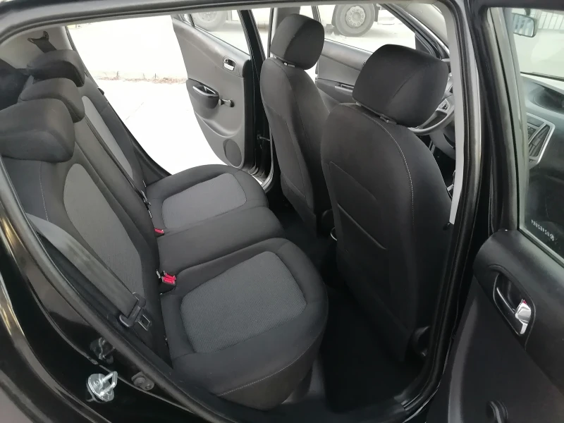 Hyundai I20 * БЕНЗИН* * ВАБРИЧНА ГАЗ* , снимка 11 - Автомобили и джипове - 47689051