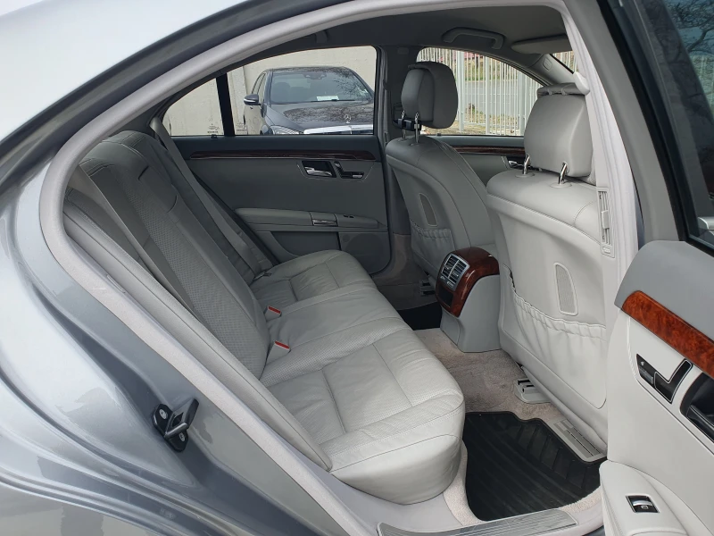 Mercedes-Benz S 500 4MATIC, снимка 13 - Автомобили и джипове - 49630405