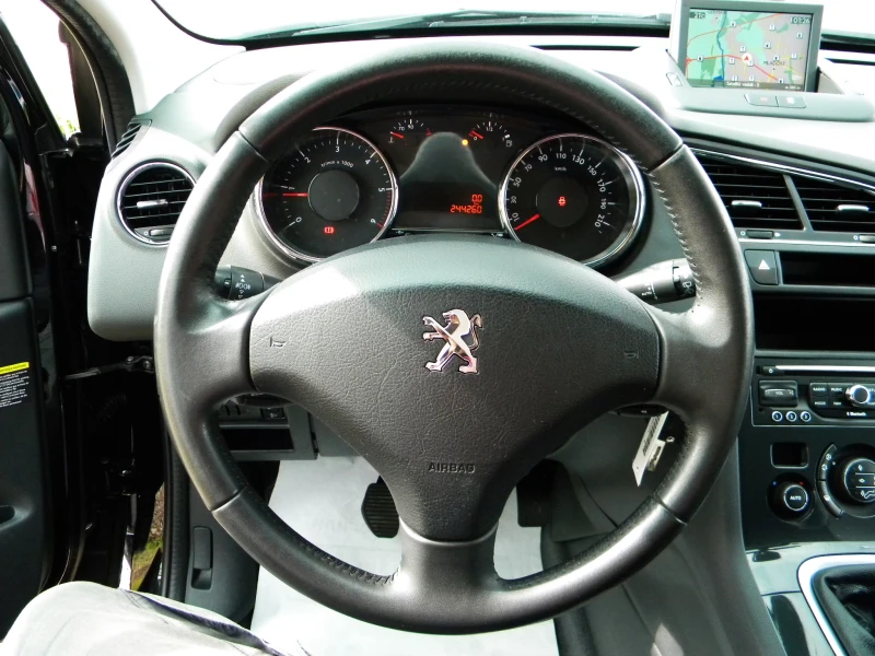 Peugeot 5008 FACE LIFT* 1.6ecoHDI-6ck* 7мec* NAVI-KATO НОВО* EU, снимка 17 - Автомобили и джипове - 50196447