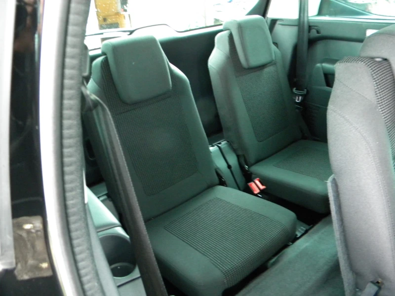 Peugeot 5008 FACE LIFT* 1.6ecoHDI-6ck* 7мec* NAVI-KATO НОВО* EU, снимка 13 - Автомобили и джипове - 50196447