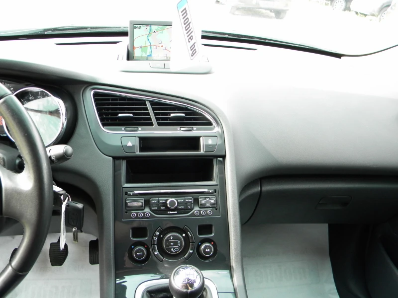 Peugeot 5008 FACE LIFT* 1.6ecoHDI-6ck* 7мec* NAVI-KATO НОВО* EU, снимка 15 - Автомобили и джипове - 50196447