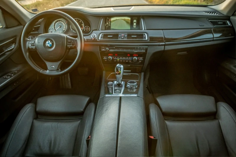 BMW 740 X Drive, снимка 10 - Автомобили и джипове - 51783740