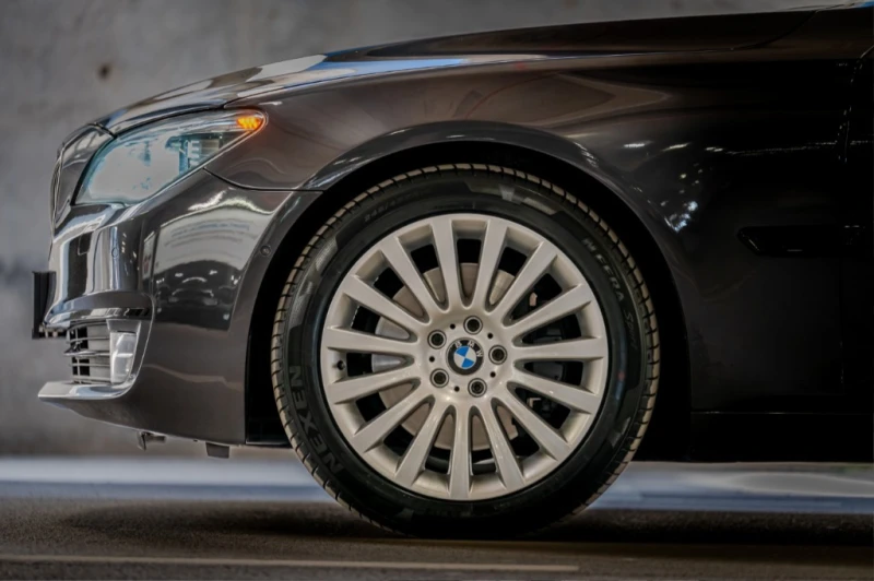 BMW 740 X Drive, снимка 8 - Автомобили и джипове - 51783740