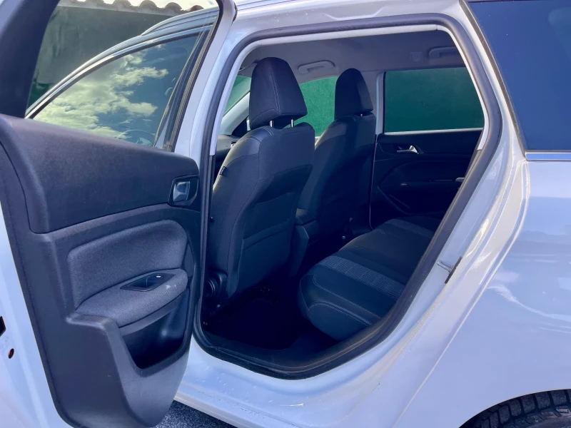 Peugeot 308 Facelift KeyLessGO LED laneAssist, снимка 8 - Автомобили и джипове - 52483815