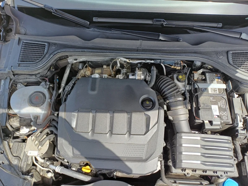 VW Golf 2.0 TDI , снимка 10 - Автомобили и джипове - 52639909