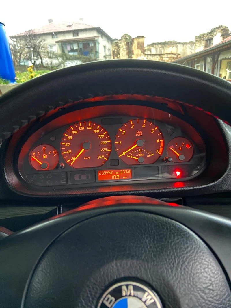 BMW 323, снимка 12 - Автомобили и джипове - 53277357