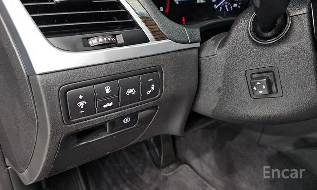 Genesis G80 G80 3.3 GDI Luxury, снимка 15 - Автомобили и джипове - 53881157