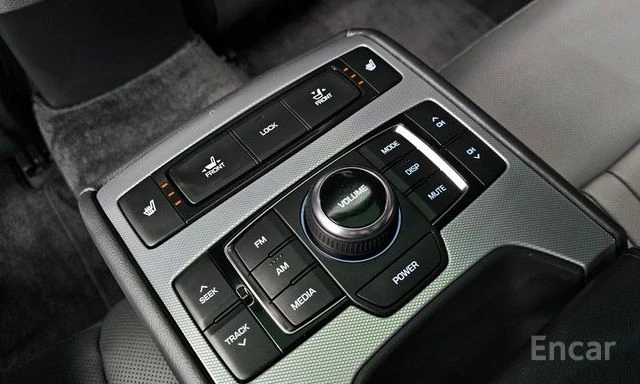 Genesis G80 G80 3.3 GDI Luxury, снимка 5 - Автомобили и джипове - 53881157