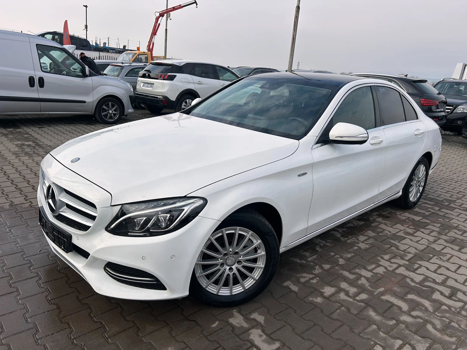 Mercedes-Benz C 180 CGI NAVI , снимка 1