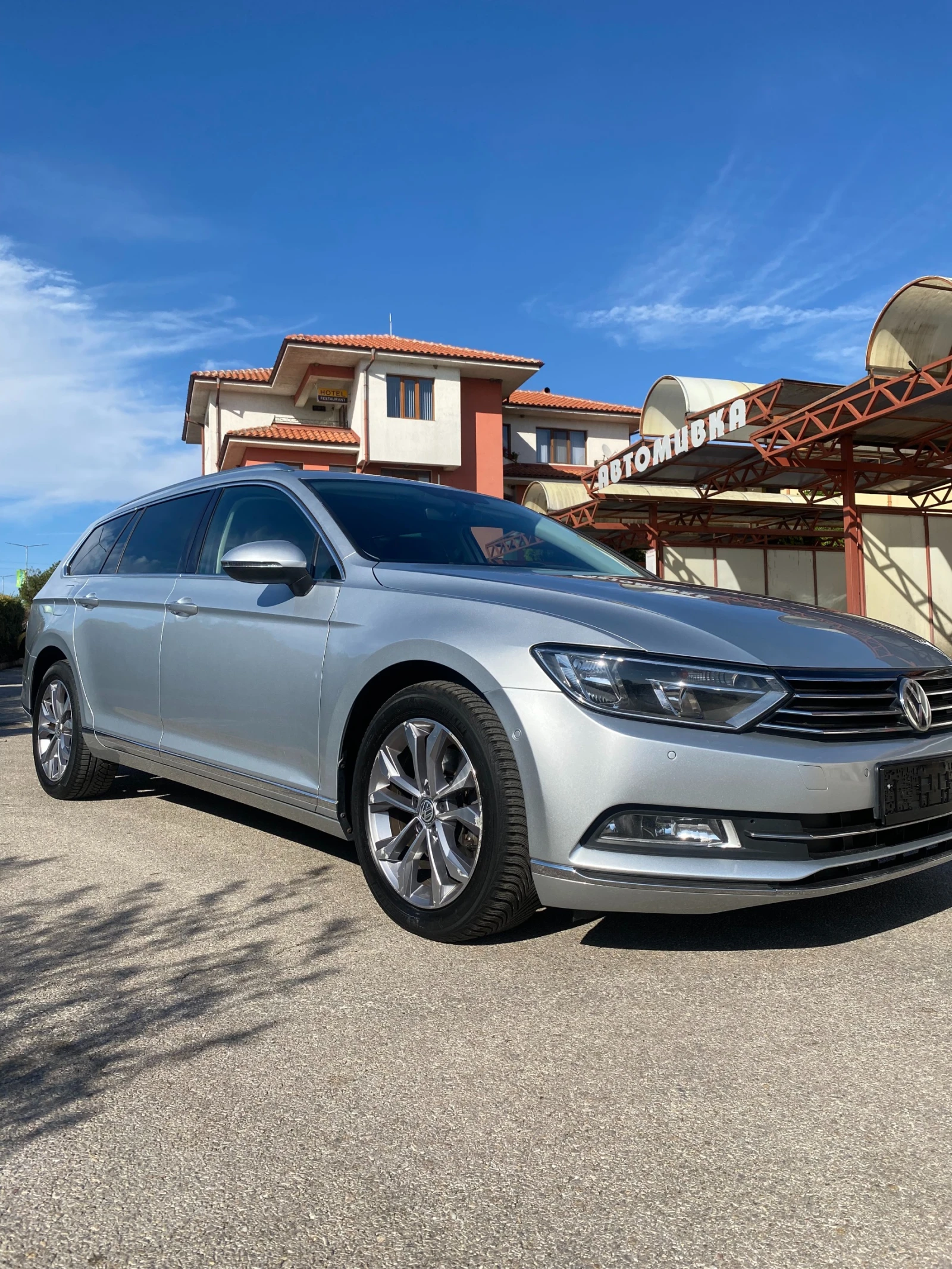 VW Passat 8/ 1.6 TDI / FULL / 141 000 км. / Масаж / Digital - изображение 3