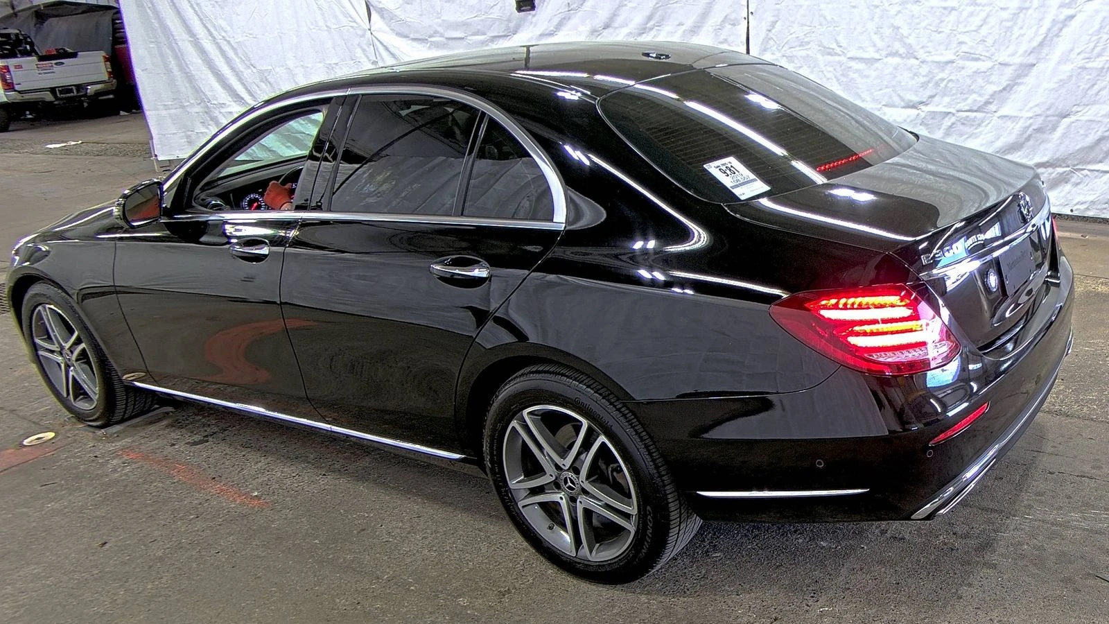 Mercedes-Benz E 300 4MATIC/EXCLUSIVE/BURMESTER/ПОДГРЕВИ/ПАНО - изображение 4