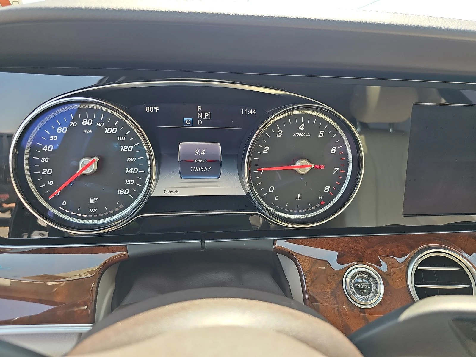 Mercedes-Benz E 300 4MATIC/EXCLUSIVE/BURMESTER/ПОДГРЕВИ/ПАНО - изображение 10