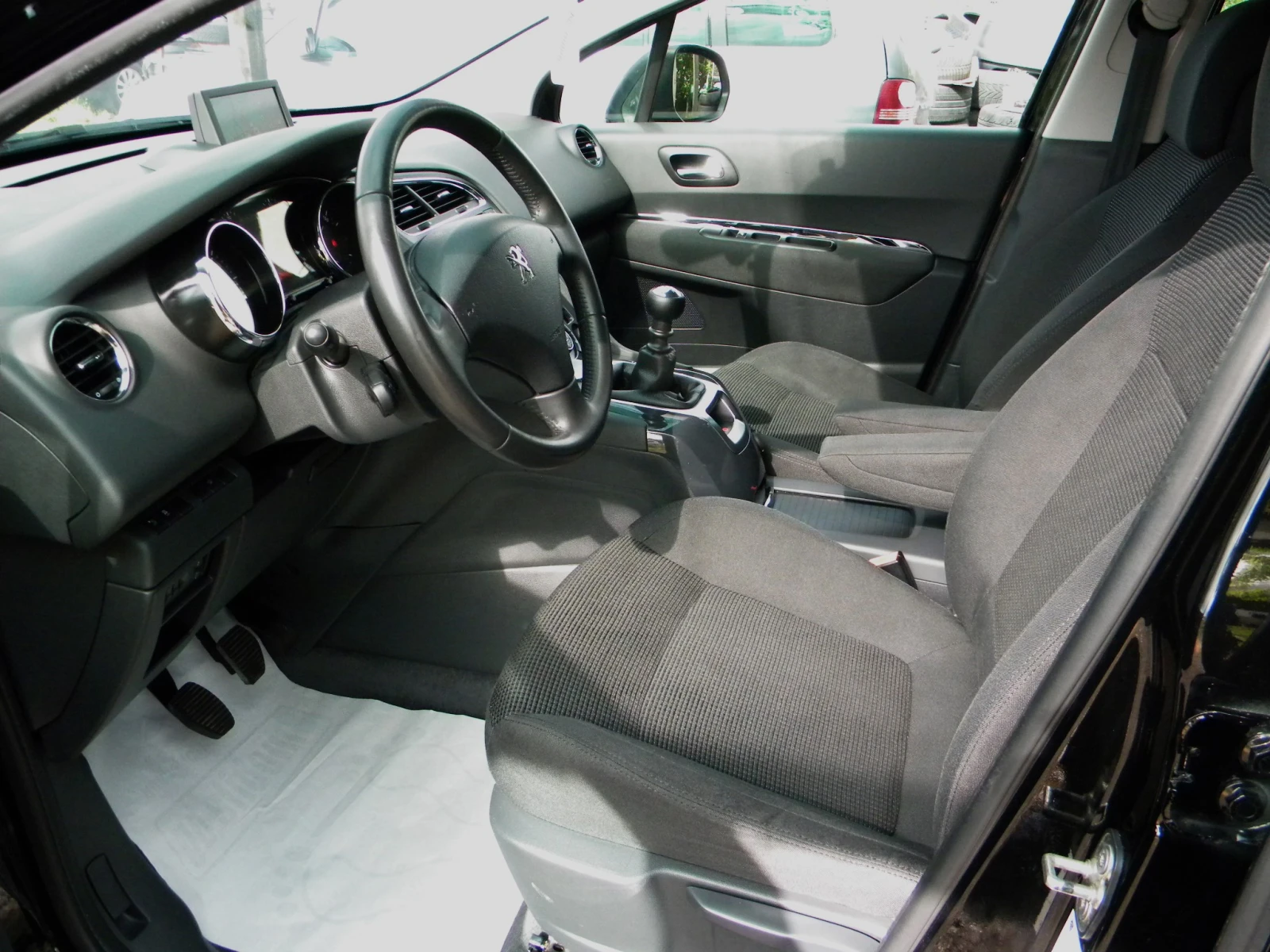 Peugeot 5008 FACE LIFT* 1.6ecoHDI-6ck* 7мec* NAVI-KATO НОВО* EU - изображение 9
