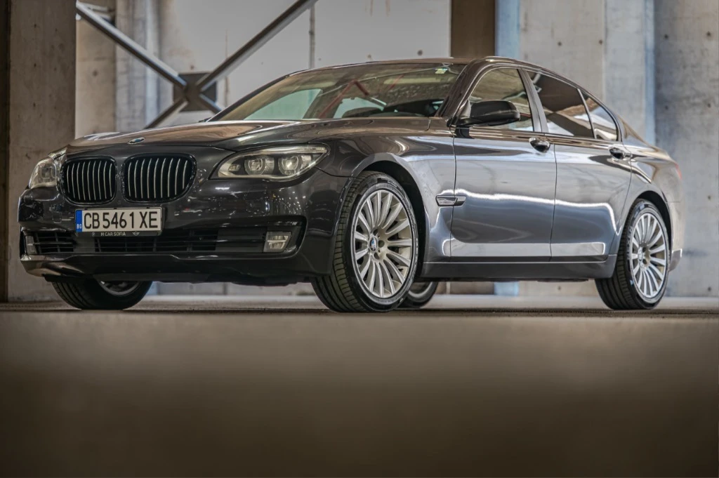 BMW 740 X Drive - изображение 6
