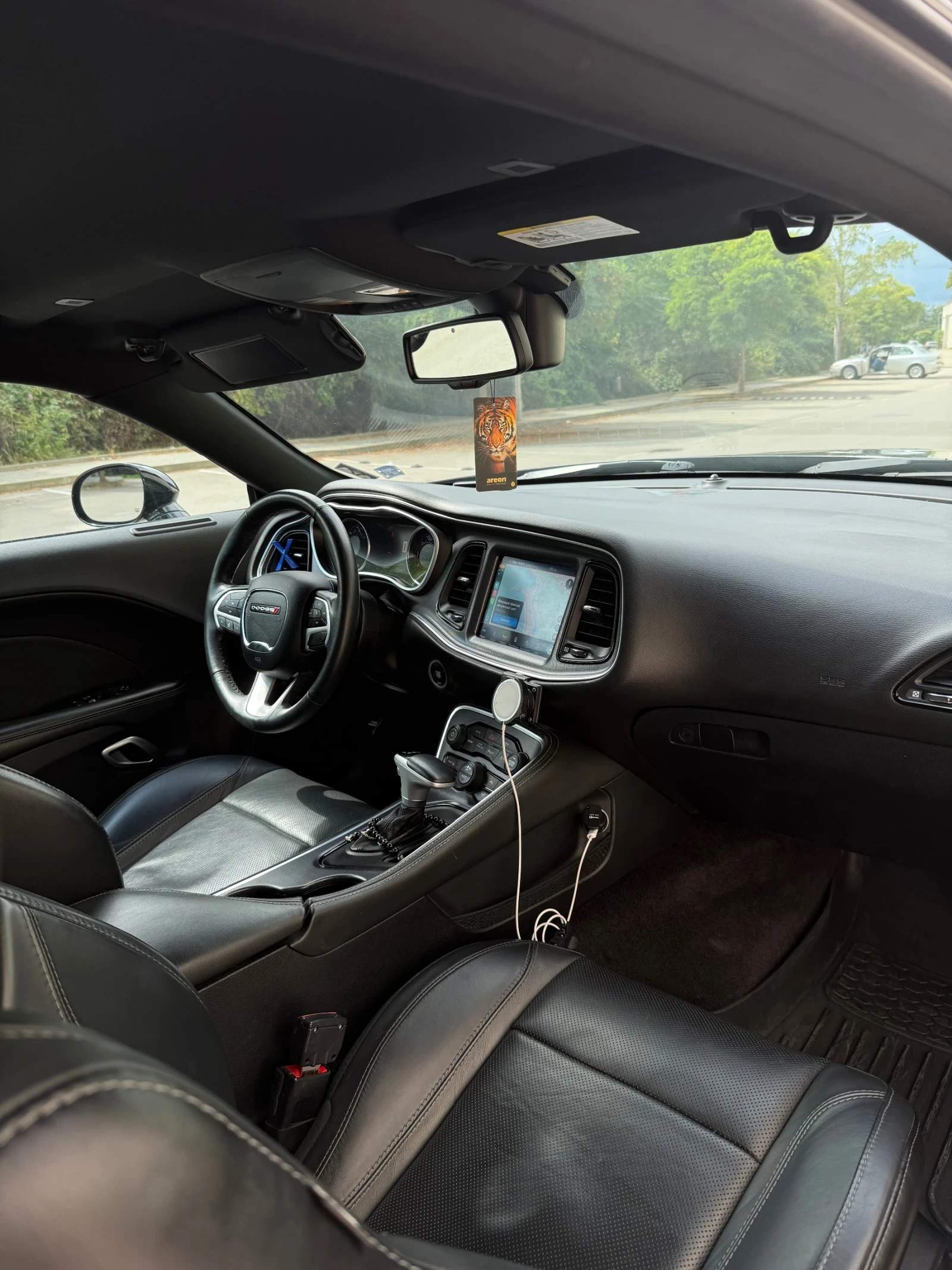Dodge Challenger 3.6 V6 4X4 | Mobile.bg — изображение 10