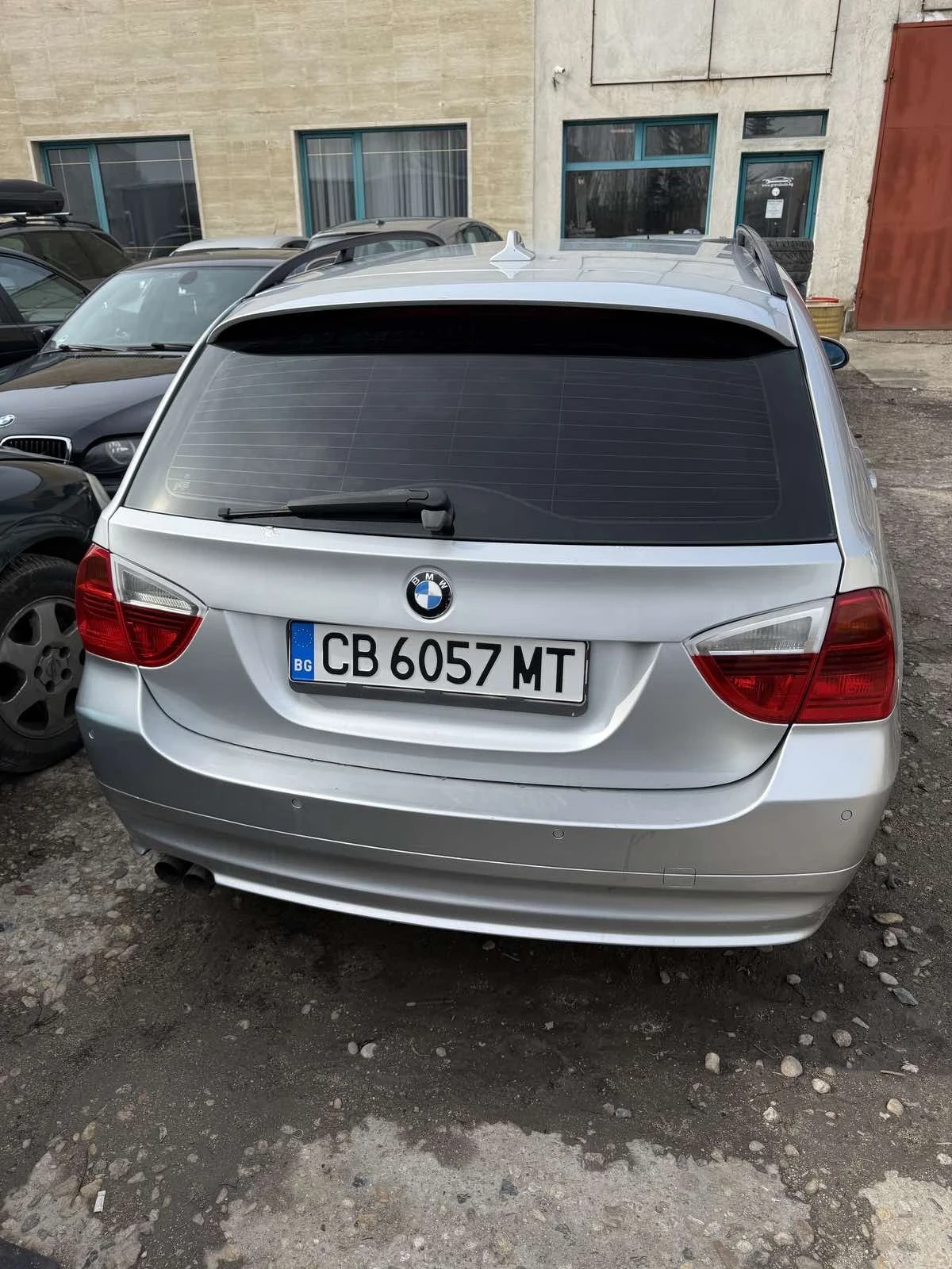 BMW 325 E91 325i - изображение 8