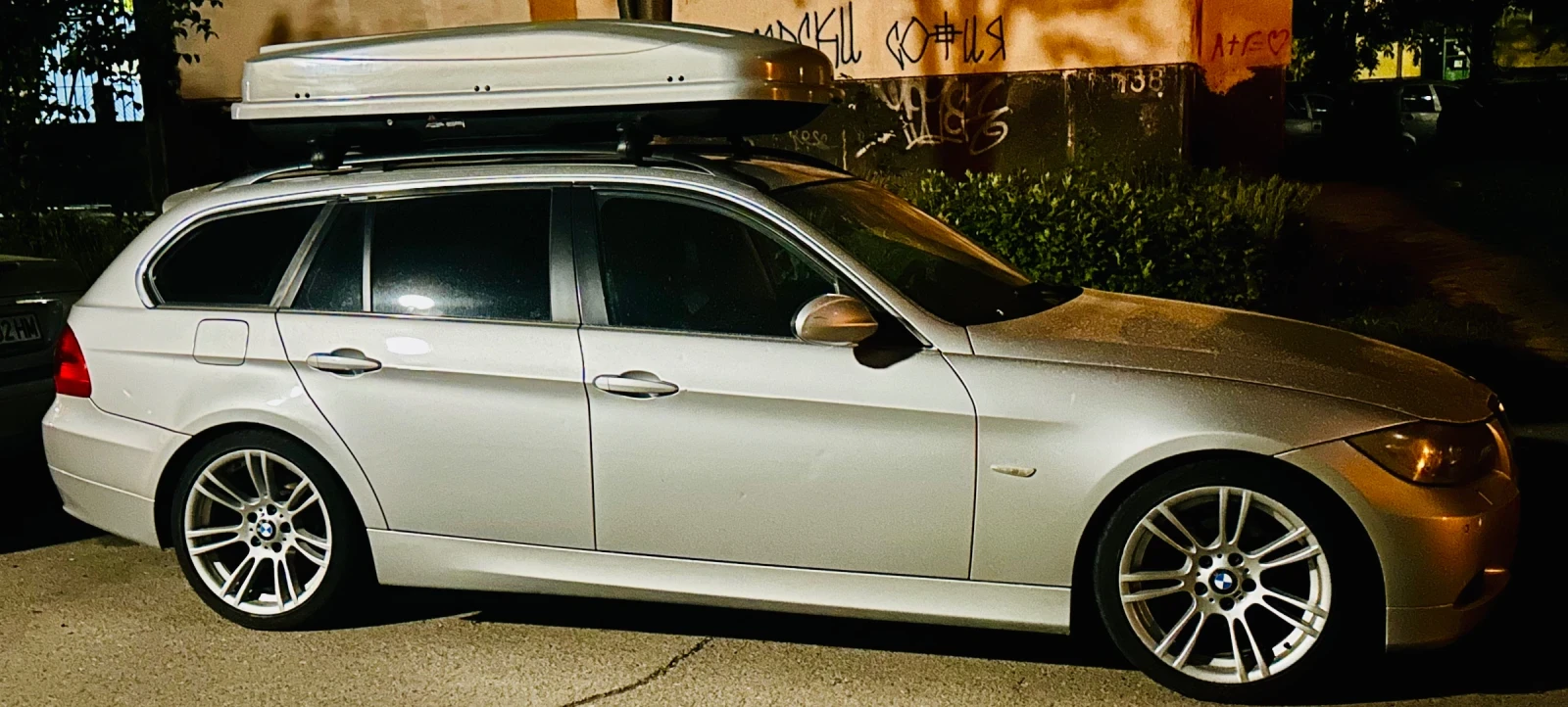 BMW 325 E91 325i - изображение 2