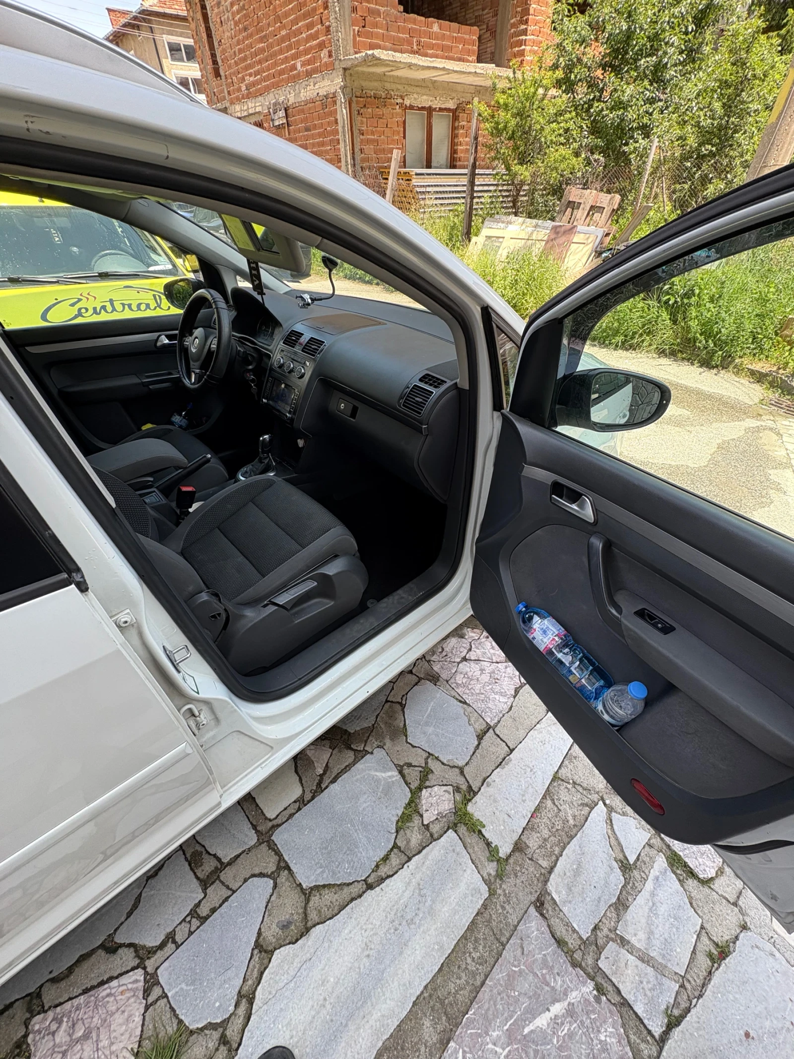 VW Touran, снимка 7 - Автомобили и джипове - 53779666