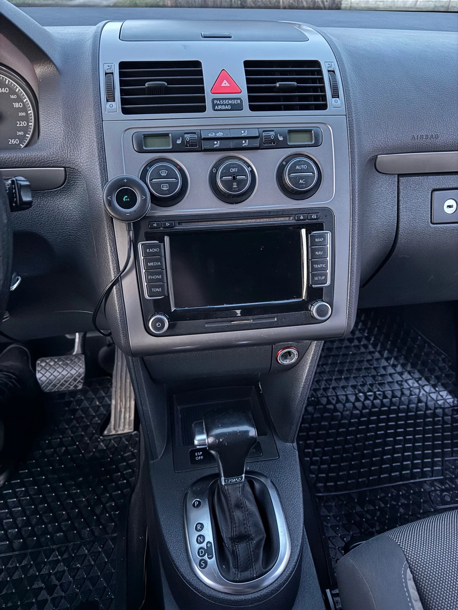 VW Touran, снимка 9 - Автомобили и джипове - 53806749