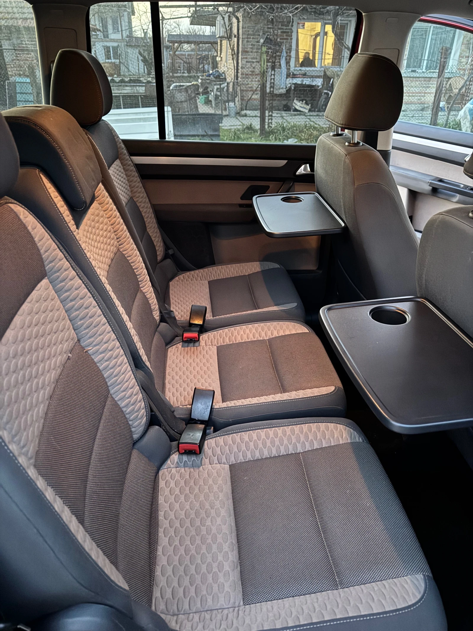 VW Touran, снимка 11 - Автомобили и джипове - 53806749