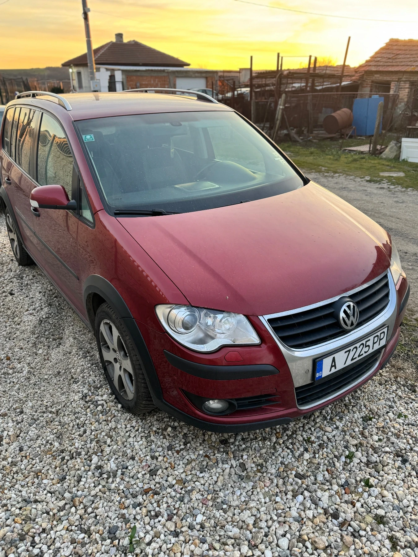 VW Touran, снимка 4 - Автомобили и джипове - 53806749