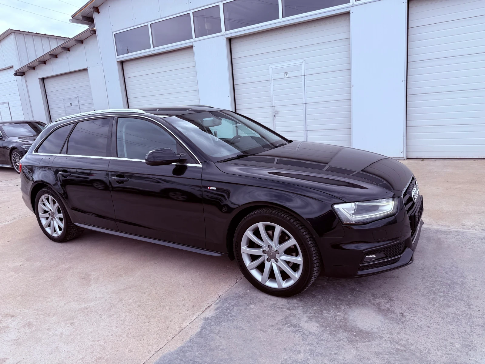 Audi A4 2.0tdi 177k.c * S-LINE* Quattro* Navi* LED* , снимка 13 - Автомобили и джипове - 54130215