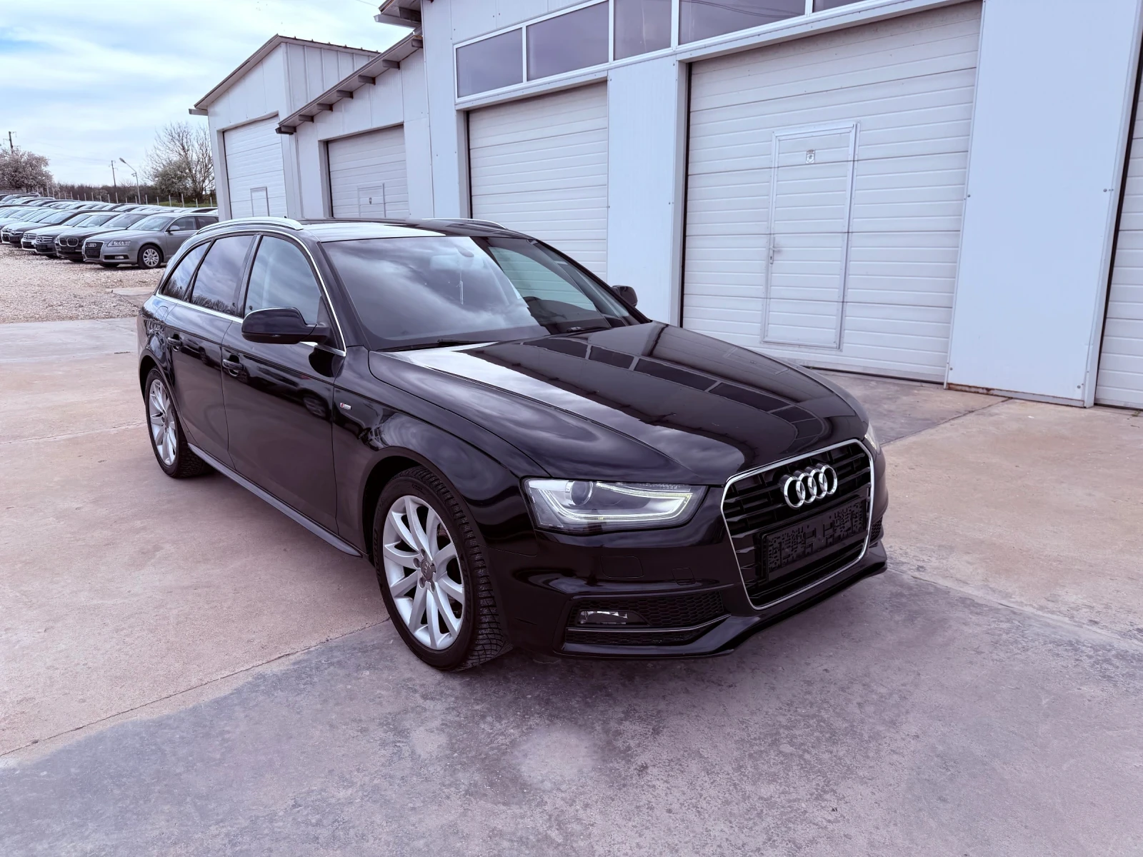 Audi A4 2.0tdi 177k.c * S-LINE* Quattro* Navi* LED* , снимка 12 - Автомобили и джипове - 54130215