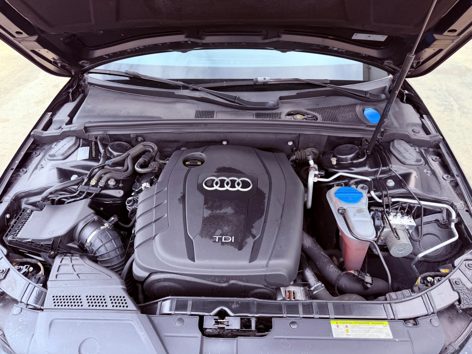 Audi A4 2.0tdi 177k.c * S-LINE* Quattro* Navi* LED* , снимка 17 - Автомобили и джипове - 54130215