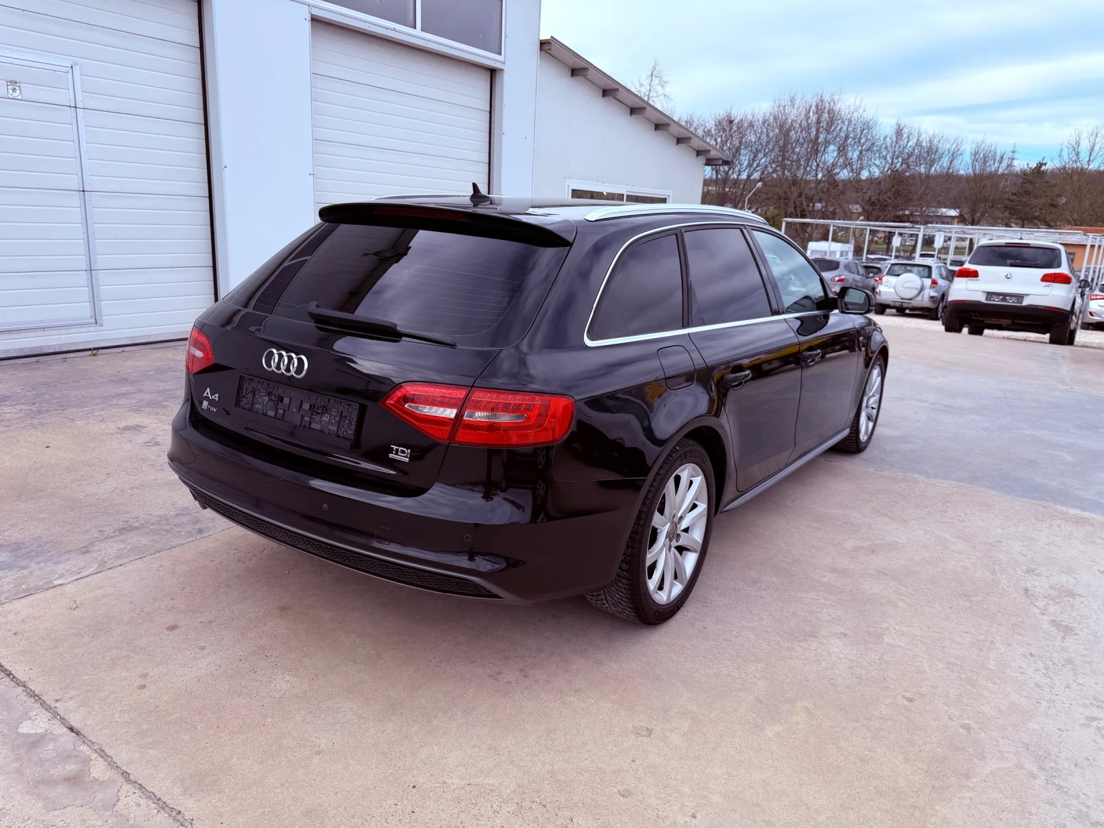 Audi A4 2.0tdi 177k.c * S-LINE* Quattro* Navi* LED* , снимка 15 - Автомобили и джипове - 54130215
