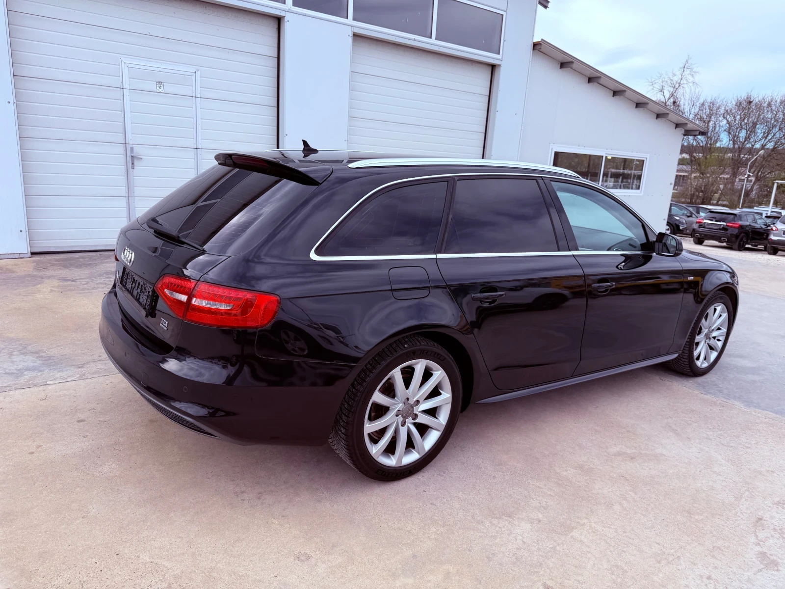 Audi A4 2.0tdi 177k.c * S-LINE* Quattro* Navi* LED* , снимка 14 - Автомобили и джипове - 54130215