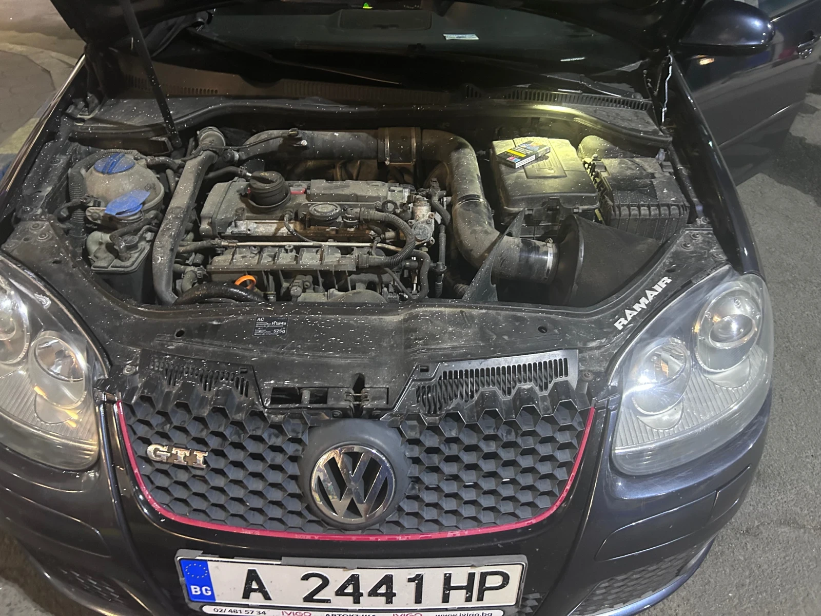 VW Golf 2.0 GTI, снимка 13 - Автомобили и джипове - 54485299