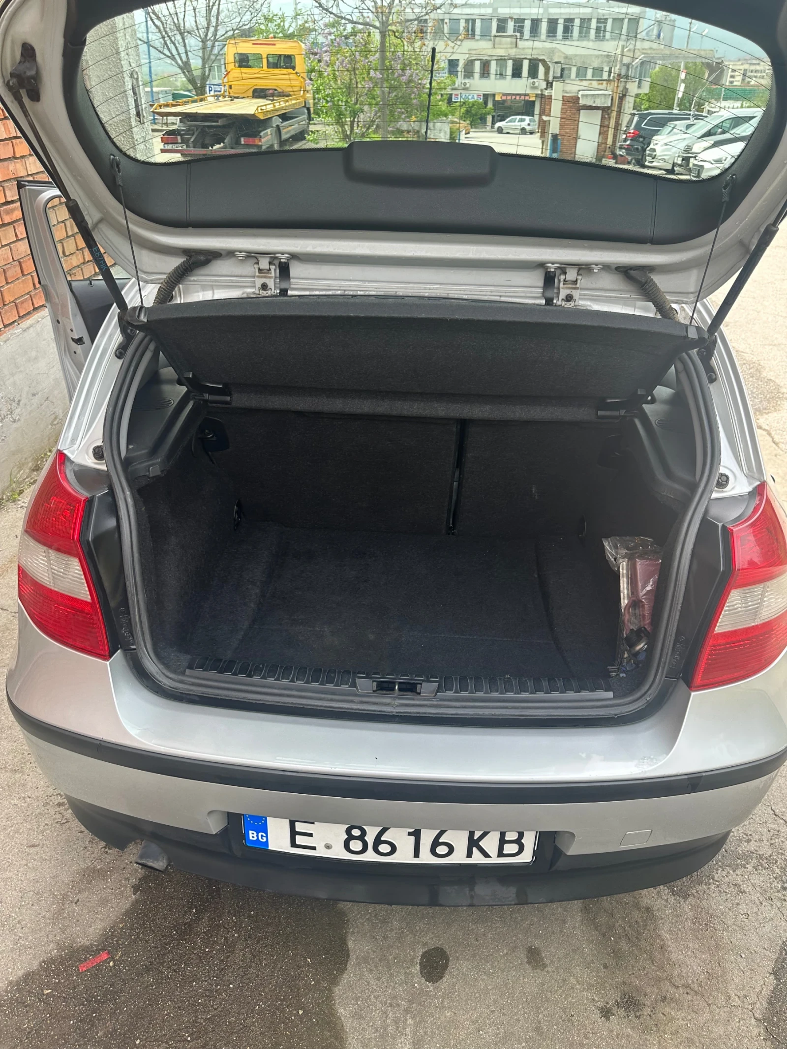 BMW 116 i, снимка 7 - Автомобили и джипове - 54220383