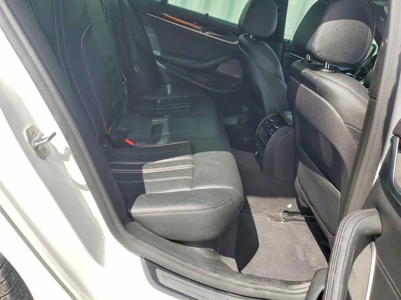 BMW 530, снимка 10 - Автомобили и джипове - 54227924