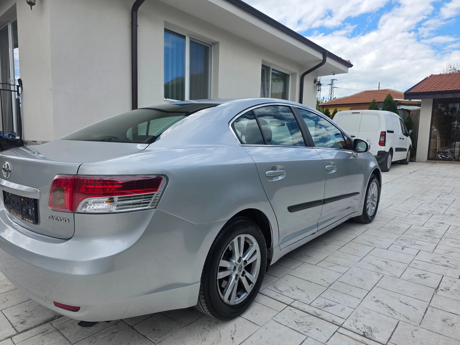 Toyota Avensis 2.0 VVTI KATO HOBA  | Mobile.bg � ����������� 4