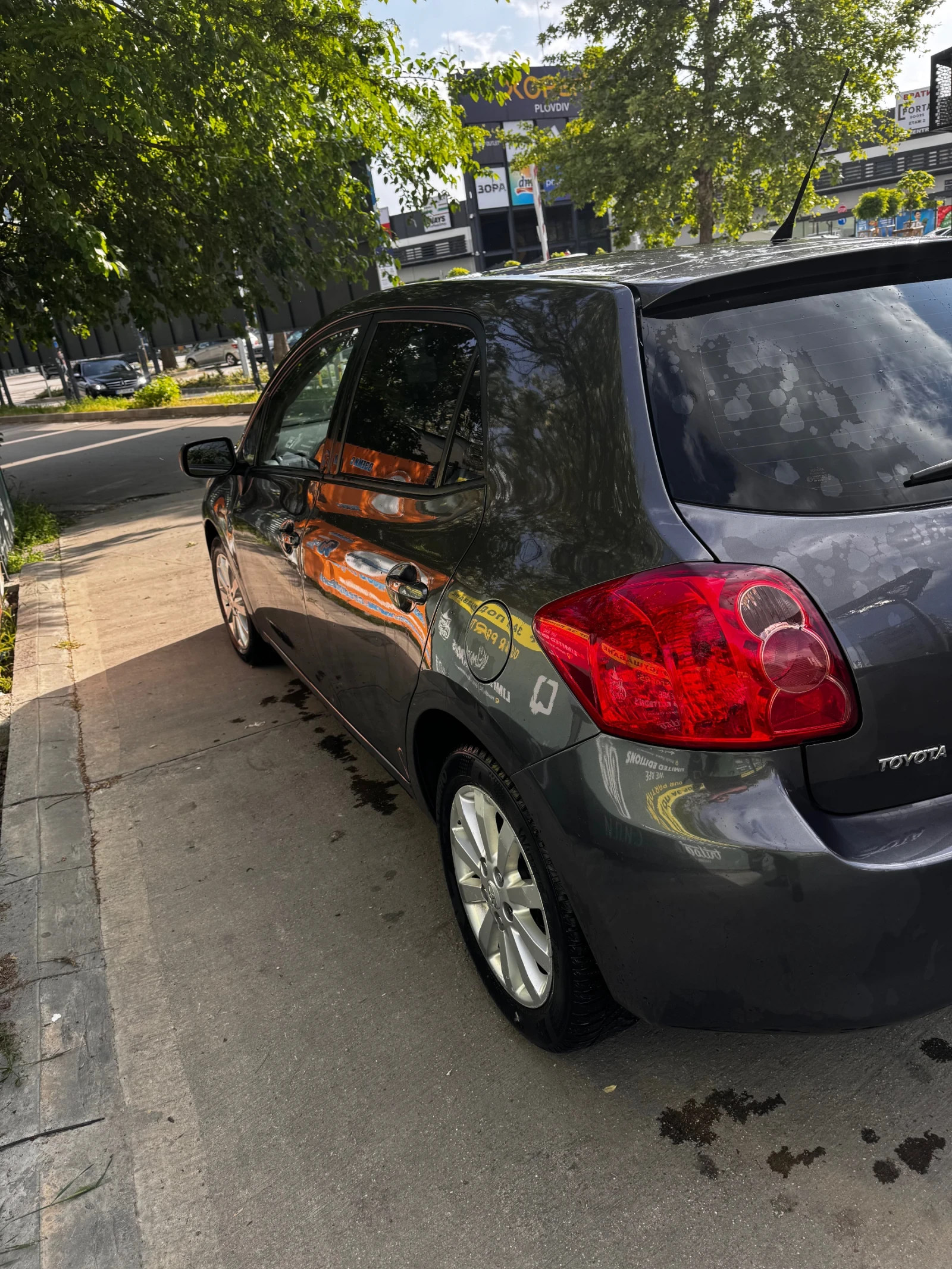 Toyota Auris 1.4, снимка 3 - Автомобили и джипове - 54511396