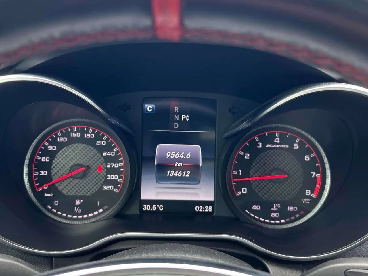 Mercedes-Benz C 63 AMG * S * DISTRONIC| BURMASTER| 360| SUNROOF| KEYLESS, снимка 9 - Автомобили и джипове - 54812744