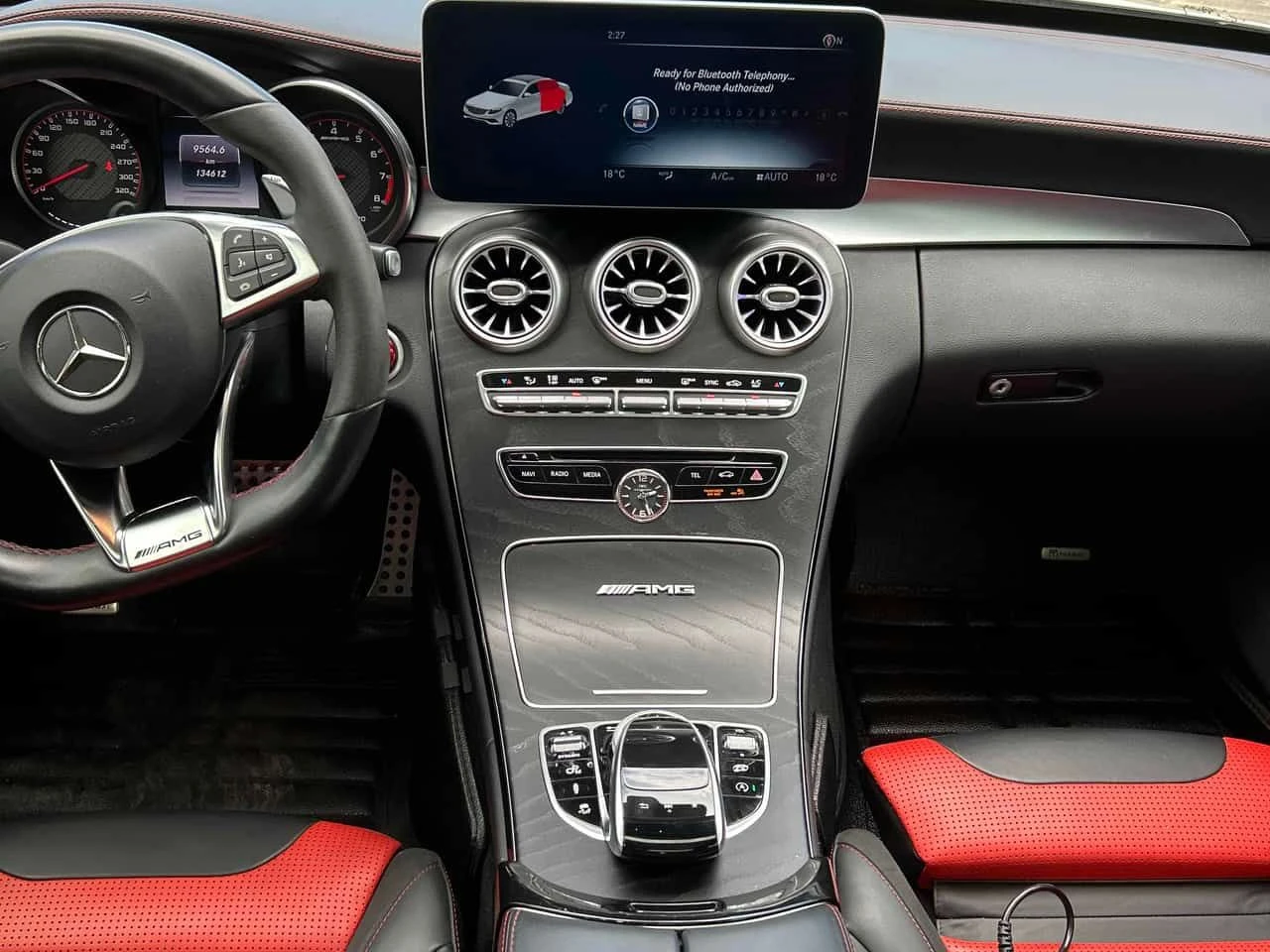 Mercedes-Benz C 63 AMG * S * DISTRONIC| BURMASTER| 360| SUNROOF| KEYLESS, снимка 8 - Автомобили и джипове - 54812744
