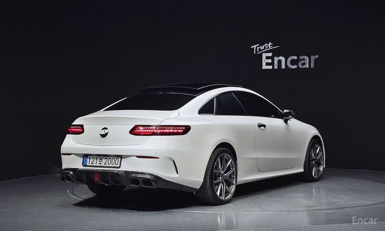 Mercedes-Benz E 450 4MATIC AMG LINE* BURMESTER* ХЕДЪП* 360* DISTRONIC*, снимка 3 - Автомобили и джипове - 55381803