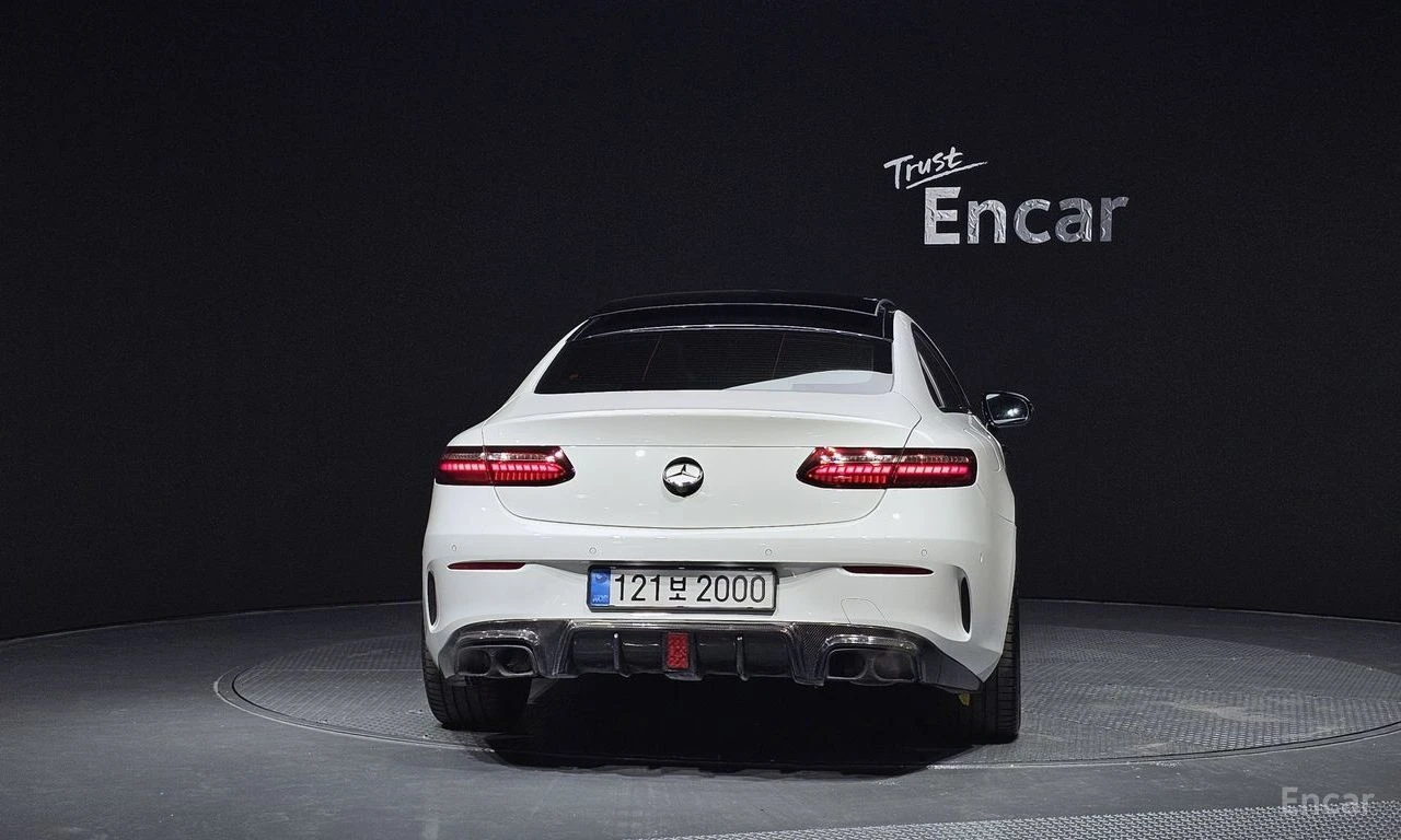 Mercedes-Benz E 450 4MATIC AMG LINE* BURMESTER* ХЕДЪП* 360* DISTRONIC*, снимка 4 - Автомобили и джипове - 55381803