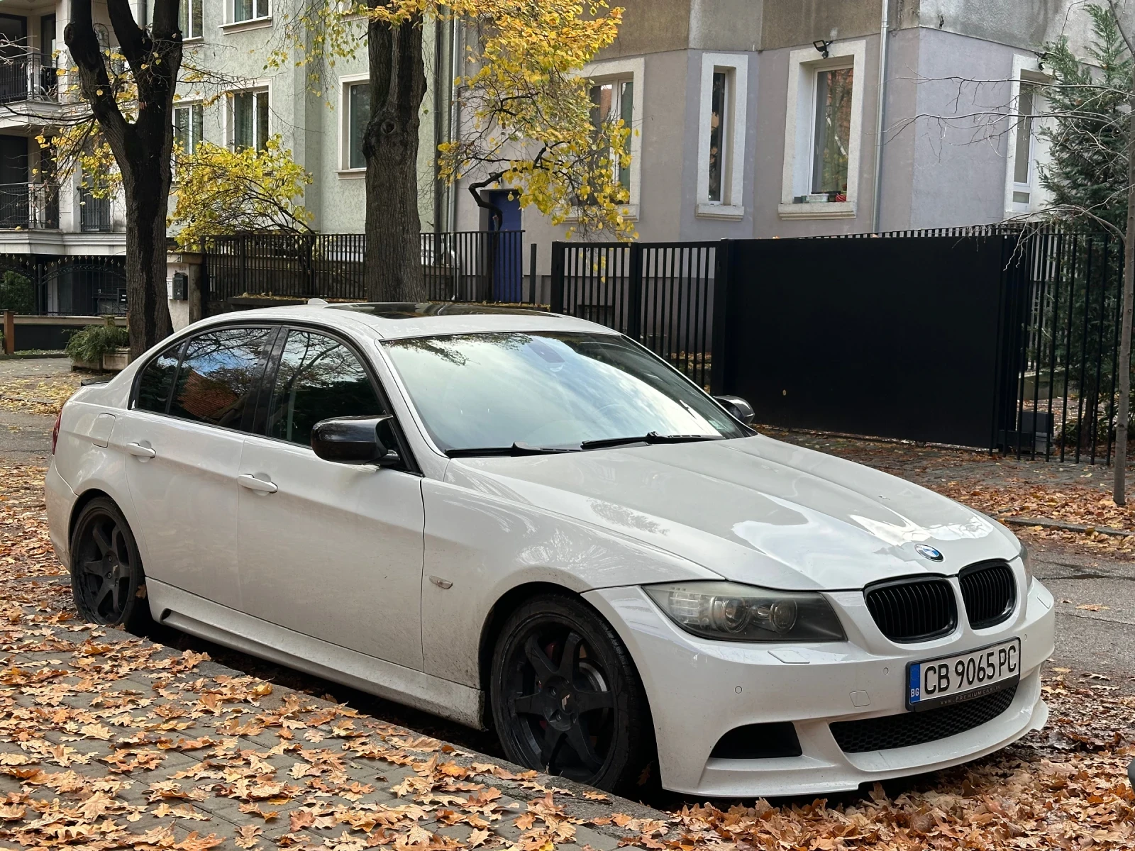 BMW 330 d 6MT/RWD M Performance , снимка 16 - Автомобили и джипове - 55394436