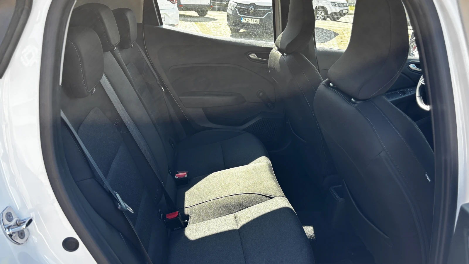 Renault Clio 1.0TCe/ 90 к.с, снимка 9 - Автомобили и джипове - 55834391