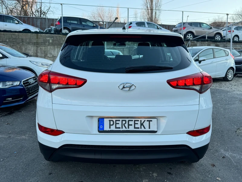 Hyundai Tucson 1.7CRDI, снимка 4 - Автомобили и джипове - 48456199