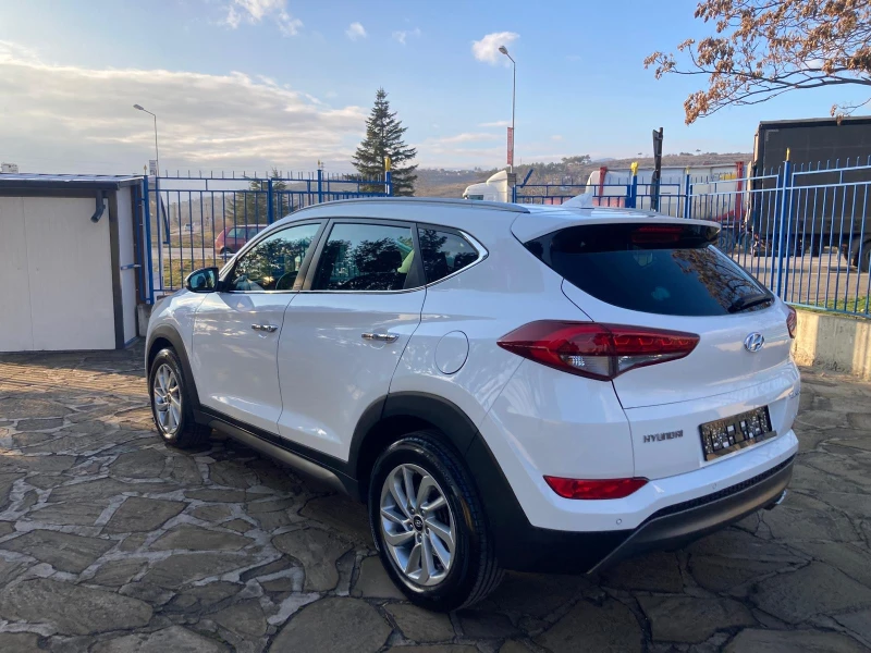 Hyundai Tucson 2, 0CRDi 4X4 KEYLESS НАВИ СЛЕДЕНЕ НА ОСОВА ЛИНИЯ, снимка 7 - Автомобили и джипове - 48706318