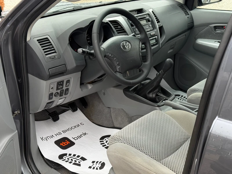 Toyota Hilux 3.0D 171к.с * Климатроник* , снимка 10 - Автомобили и джипове - 52823601