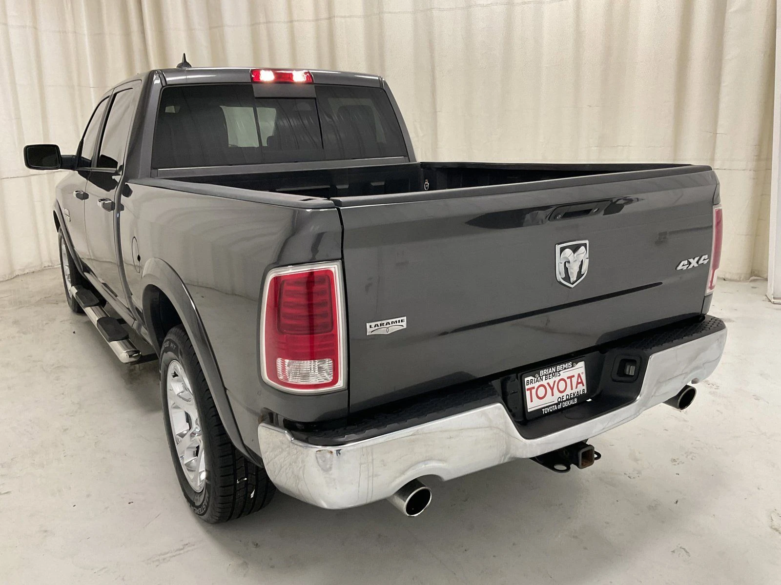 Dodge RAM 1500 Laramie* 5.7 Hemi* 8ZF* Short Bed - изображение 4