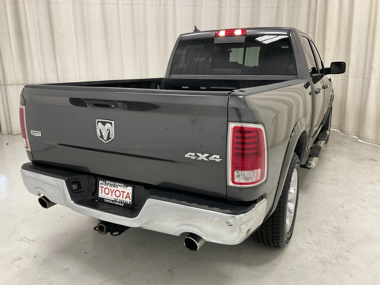 Dodge RAM 1500 Laramie* 5.7 Hemi* 8ZF* Short Bed - изображение 7