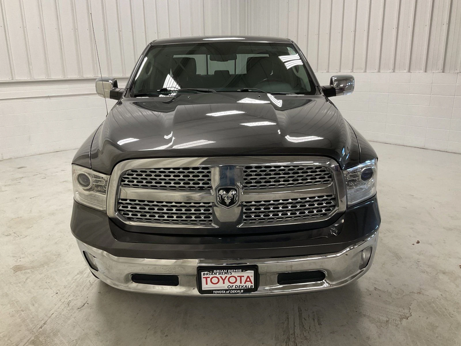 Dodge RAM 1500 Laramie* 5.7 Hemi* 8ZF* Short Bed - изображение 2