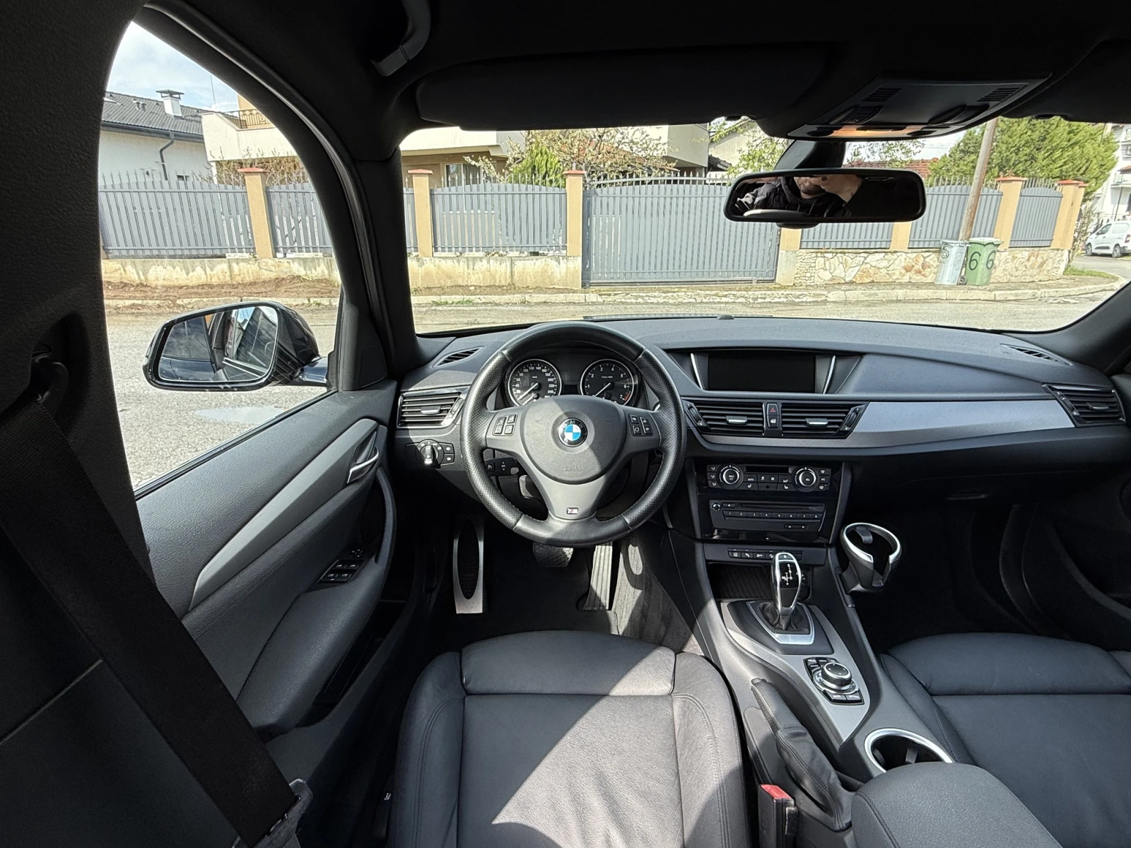 BMW X1 M-PAKET-2.0i-4x4-AVTOMAT-ШВЕЙЦРИЯ - изображение 10